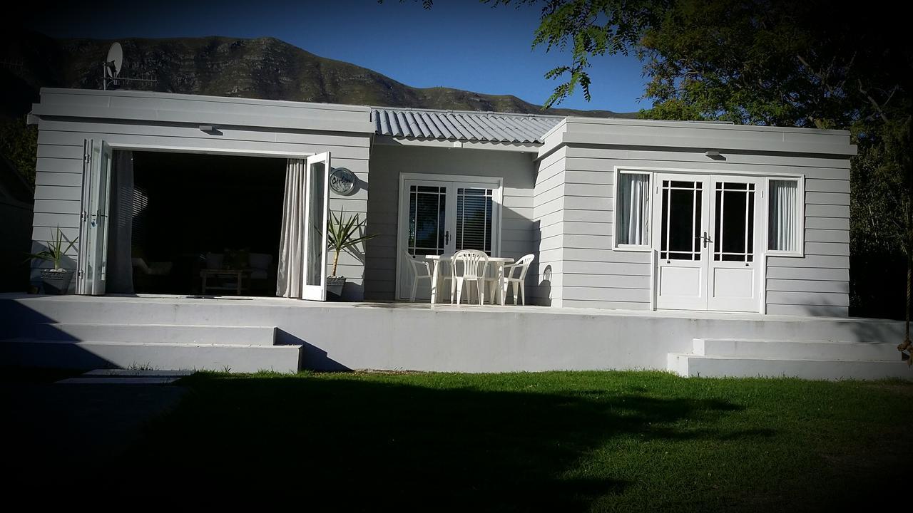 Corban Cottage Херманус Екстериор снимка